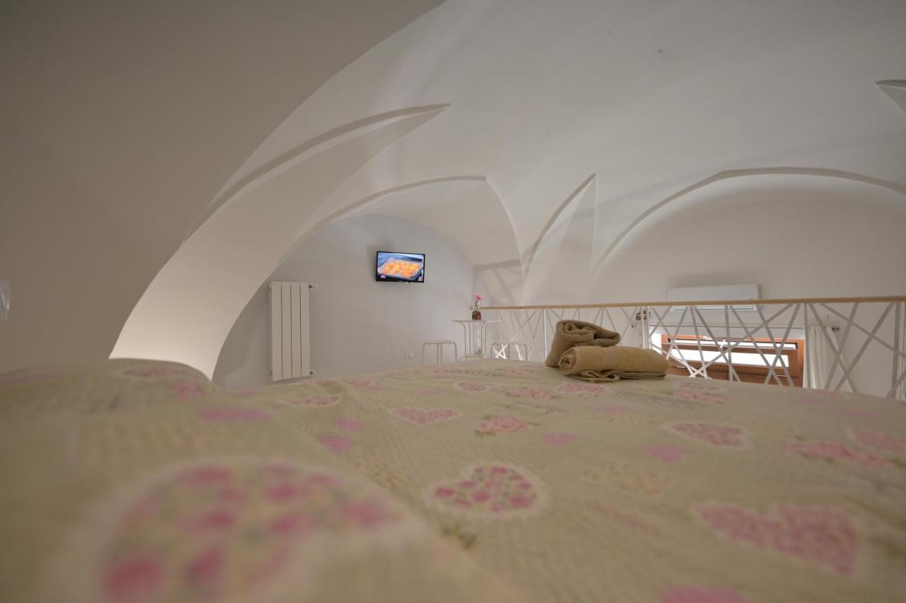 Bed Casa Vacanza Via Gallipoli - Corte Bari Бриндизи Экстерьер фото